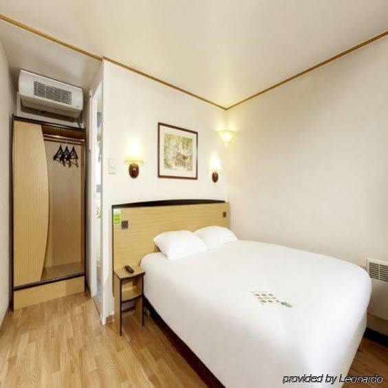 Campanile Nantes Saint-Sebastien-Sur-Loire Hotel Buitenkant foto
